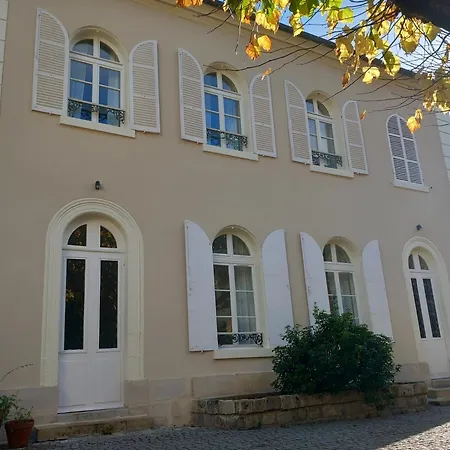 Lomalia Bed & Breakfast